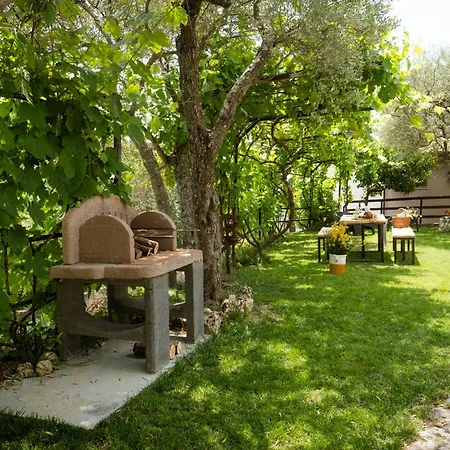 Han/Misafirhane Degli Ulivi *